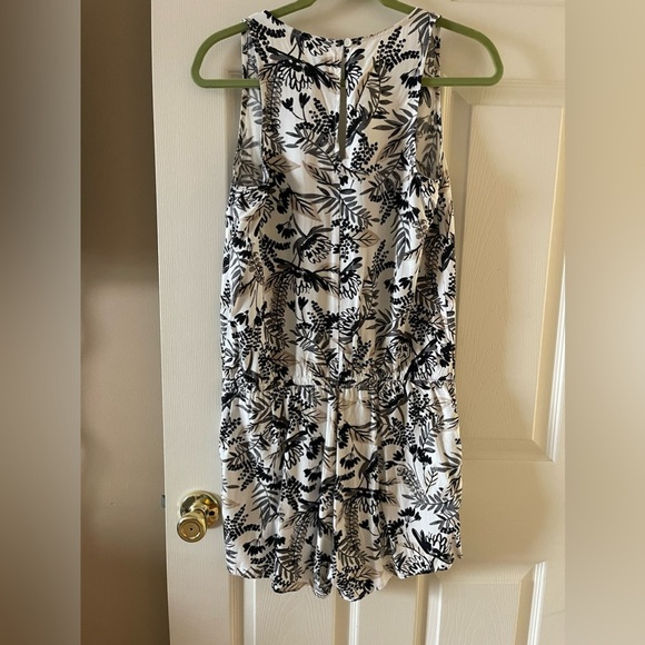 Old Navy Pants - Old Navy Romper - Size M